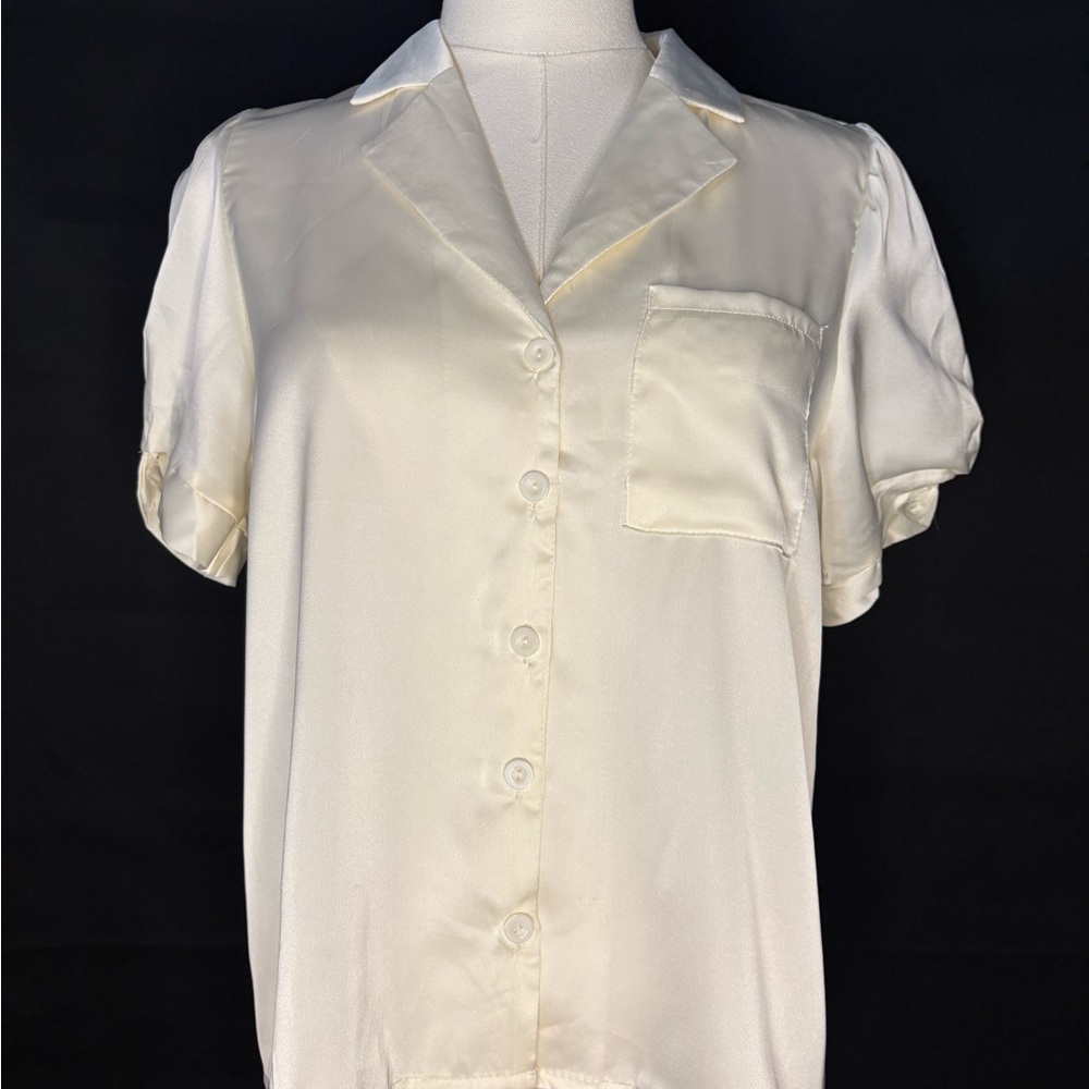 Monteau Elegant Cream Button-Up Women's Top- Large